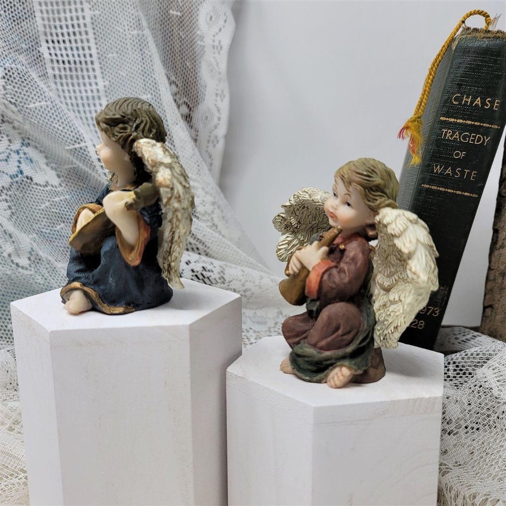 Sweet Angels playing Musical Instruments - Picture 5 of 7